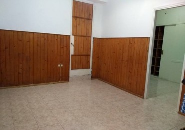 Balvanera 2  ambientes y escritorio, en planta baja